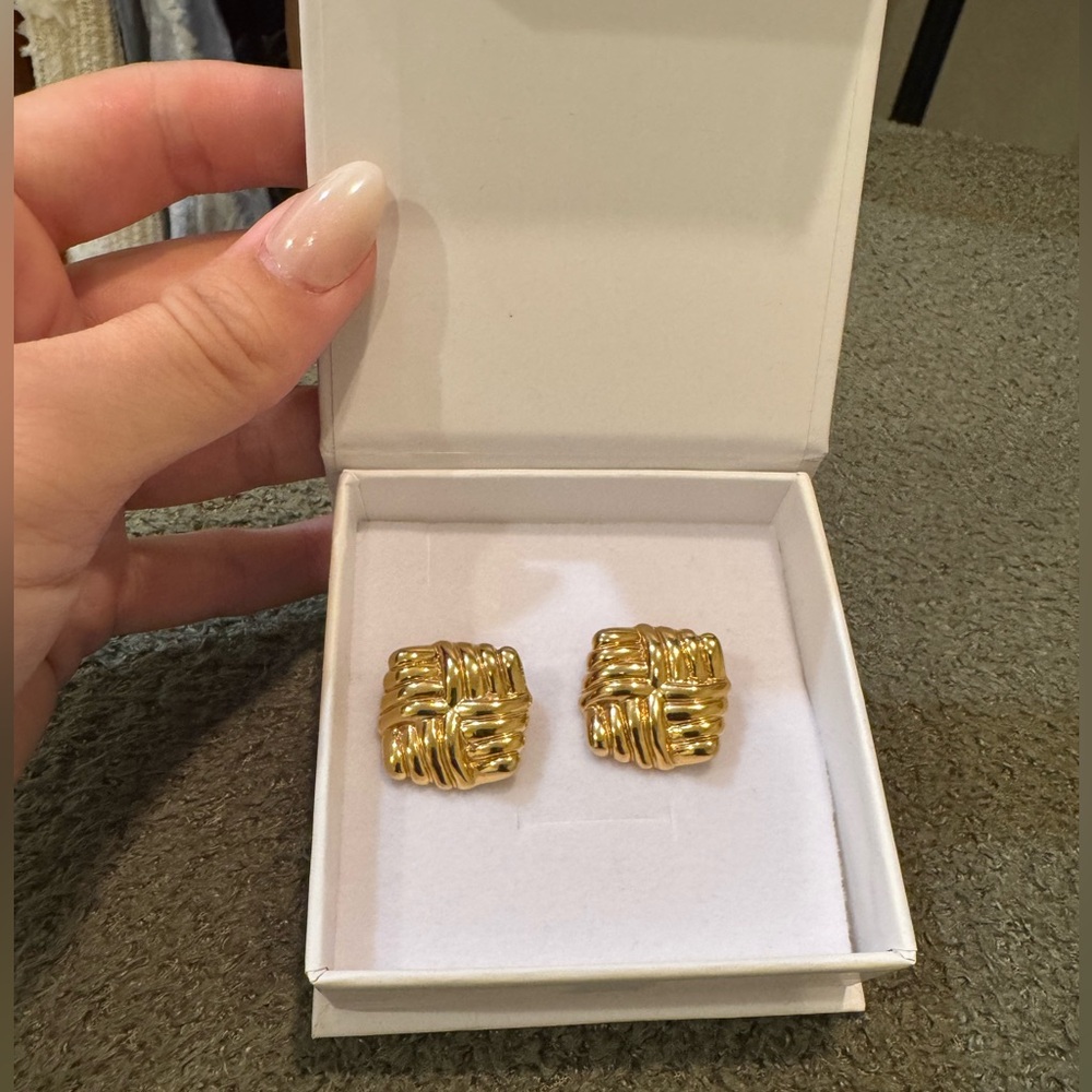 Heaven Mayhem Wind Earrings